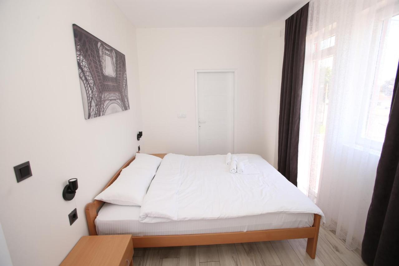 Vurk Inn Paracin Luaran gambar