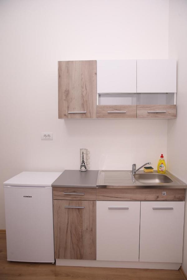 Vurk Inn Paracin Luaran gambar