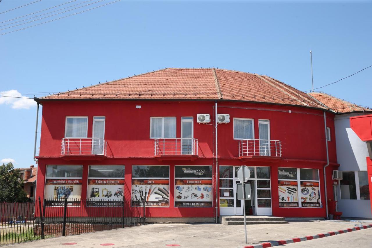 Vurk Inn Paracin Luaran gambar
