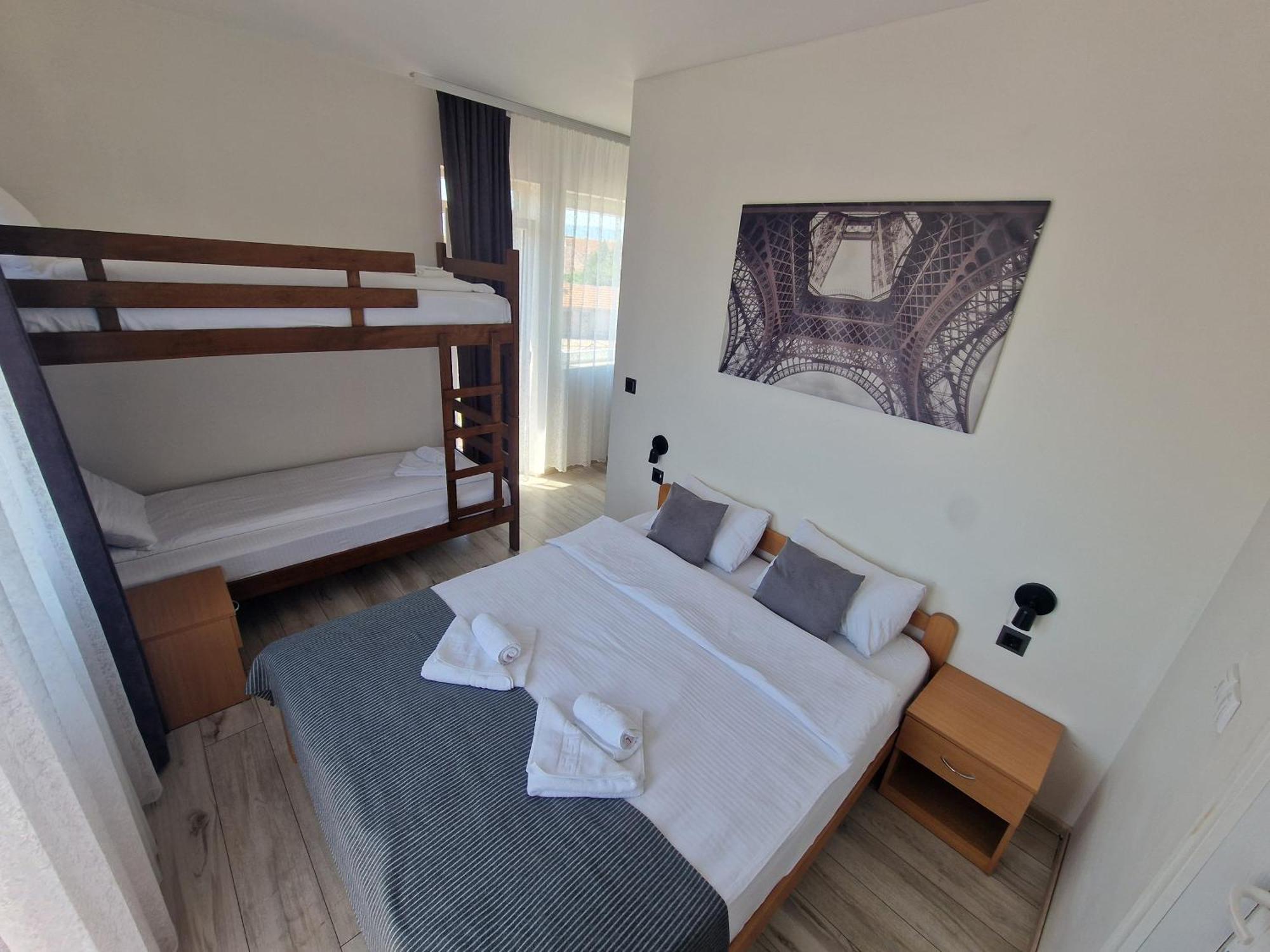 Vurk Inn Paracin Luaran gambar
